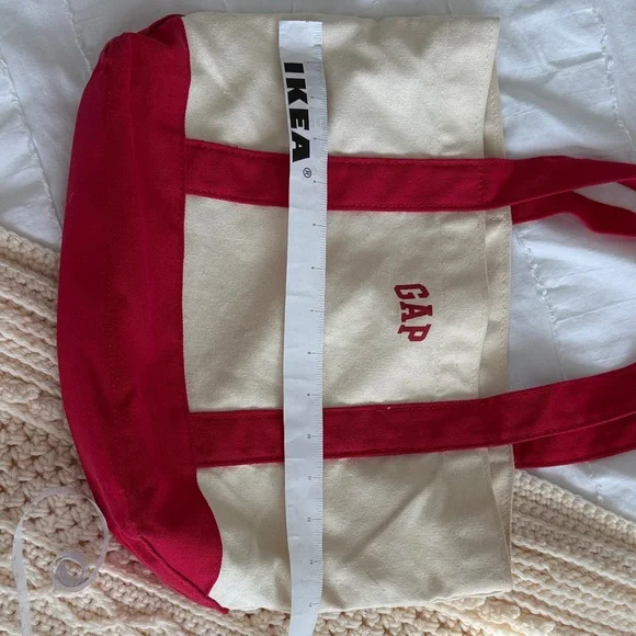 GAP Two-Tone Canvas Tote in Cream and Red - Picture 6 of 7